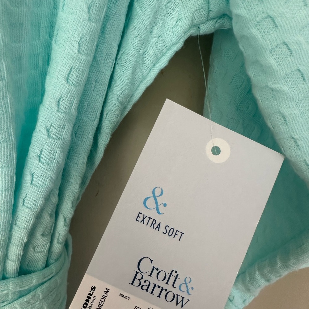 NWT croft & barrow Light Mint Waffle Robe - Picture 3 of 4
